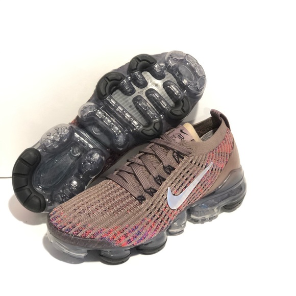 plum vapormax